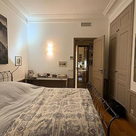 Comme Dans Maison Au Milieu Du 5eme 파리