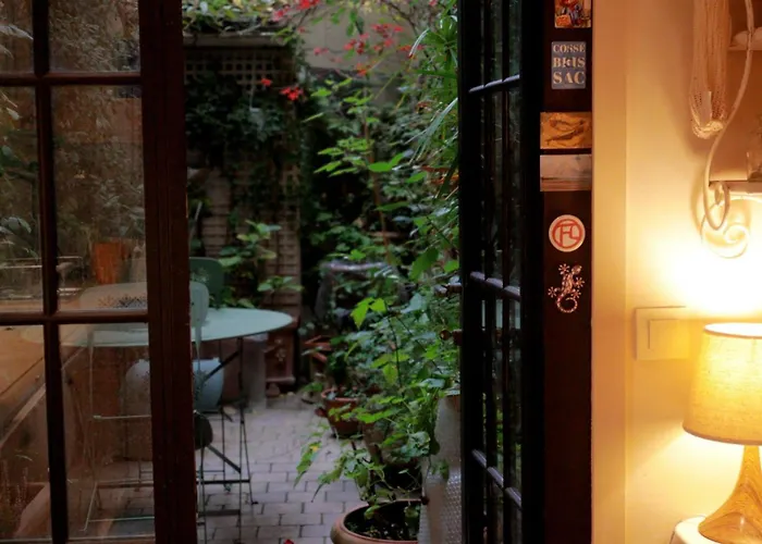 Comme Dans Maison Au Milieu Du 5eme * 파리