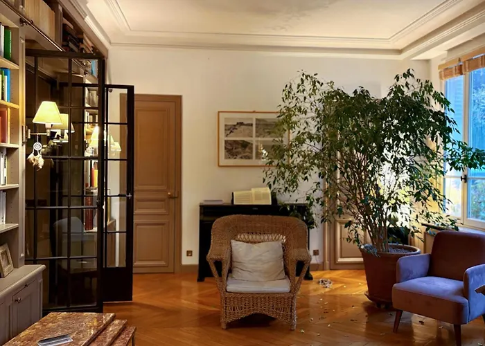Comme Dans Maison Au Milieu Du 5eme 파리