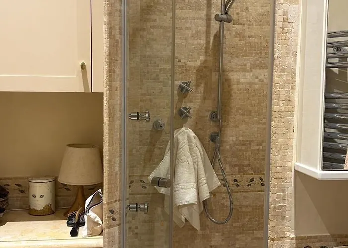 Comme Dans Maison Au Milieu Du 5ème Appartement *