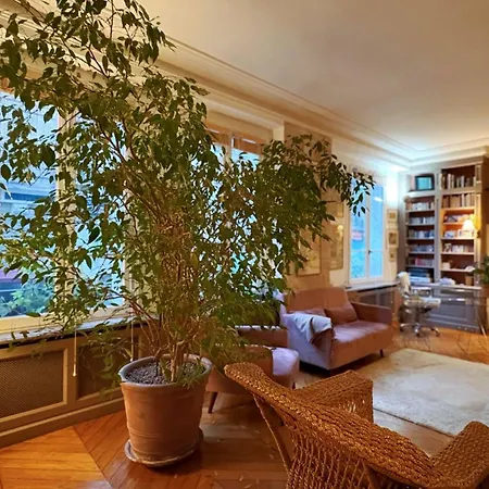 Comme Dans Maison Au Milieu Du 5eme 아파트